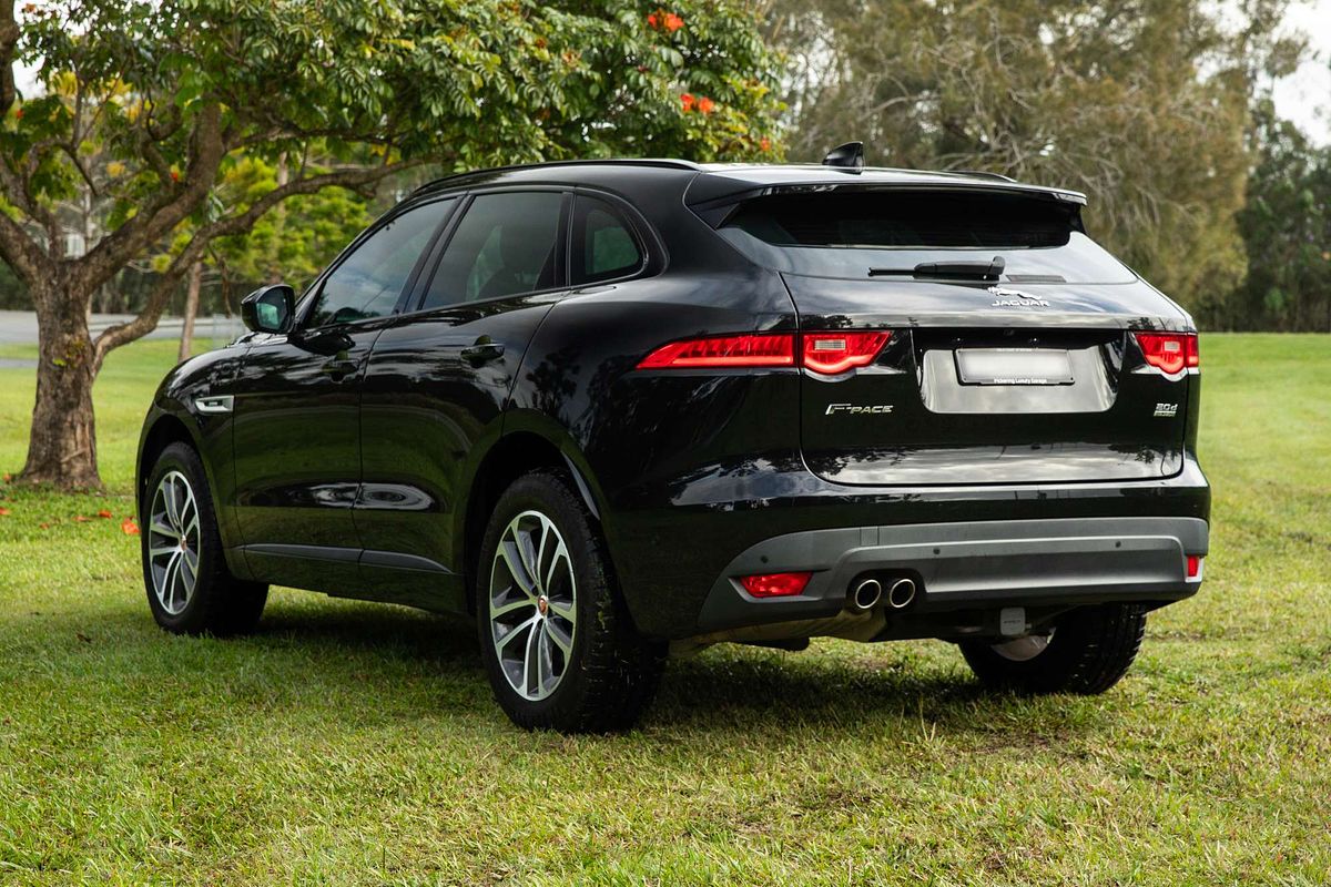 2019 Jaguar F-PACE 20d R-Sport X761