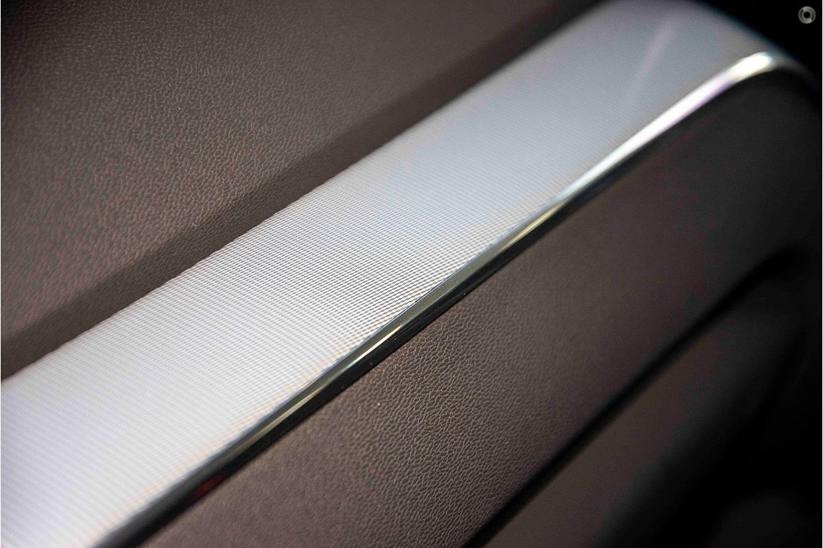 2024 Volvo XC60 Plus B5