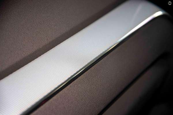2024 Volvo XC60 Plus B5