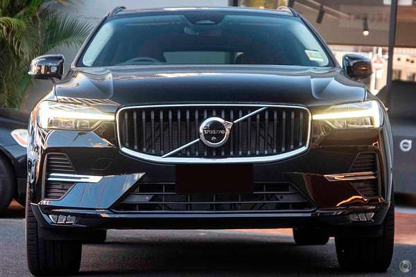 2024 Volvo XC60 Plus B5