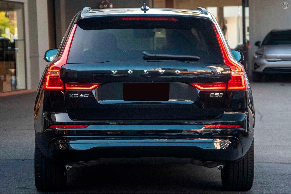 2024 Volvo XC60 Plus B5