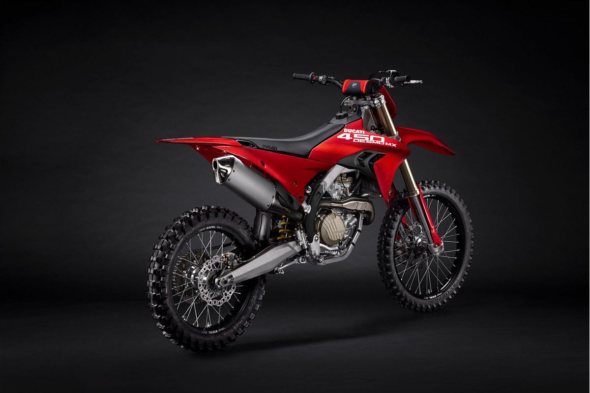 2026 Ducati SPORT DESMO 450MX