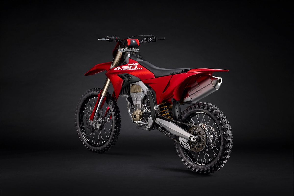 2026 Ducati SPORT DESMO 450MX
