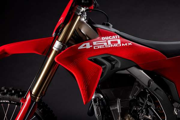 2026 Ducati SPORT DESMO 450MX