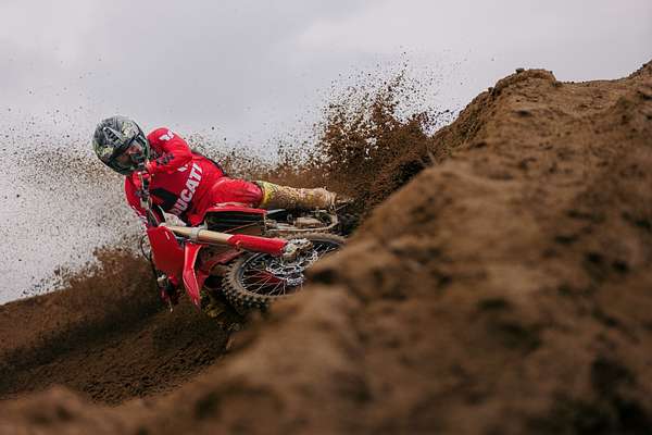 2026 Ducati SPORT DESMO 450MX