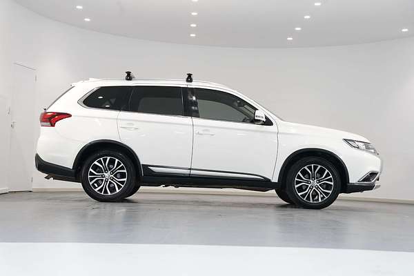 2016 Mitsubishi Outlander LS Safety Pack ZK