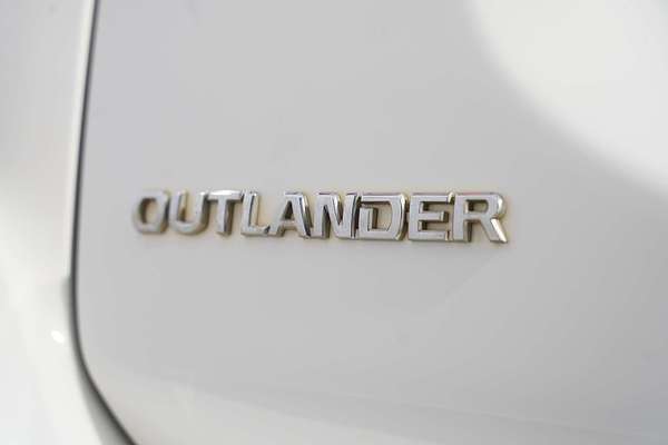 2016 Mitsubishi Outlander LS Safety Pack ZK