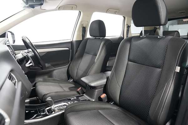 2016 Mitsubishi Outlander LS Safety Pack ZK