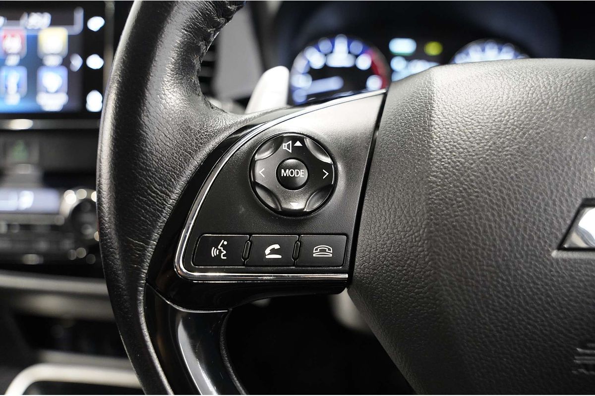 2016 Mitsubishi Outlander LS Safety Pack ZK