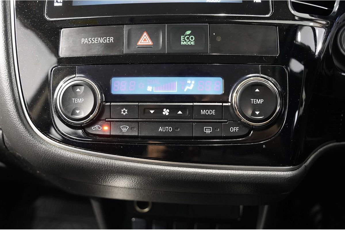 2016 Mitsubishi Outlander LS Safety Pack ZK