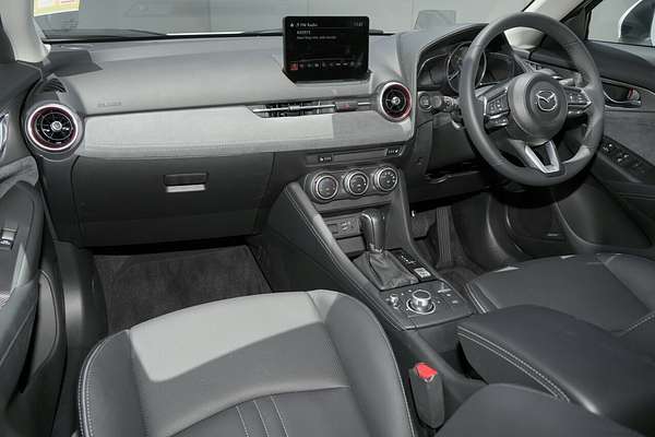 2025 Mazda CX-3 G20 Akari DK