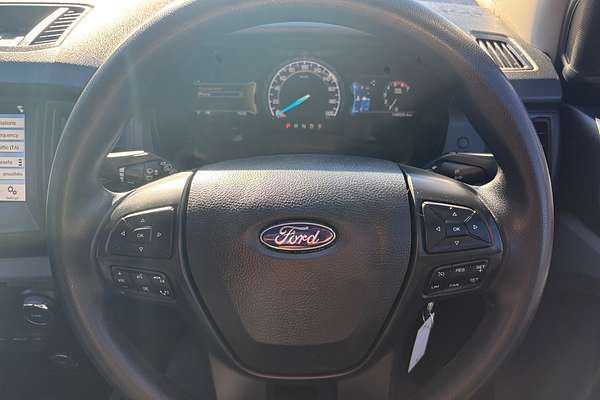 2017 Ford Everest Ambiente UA