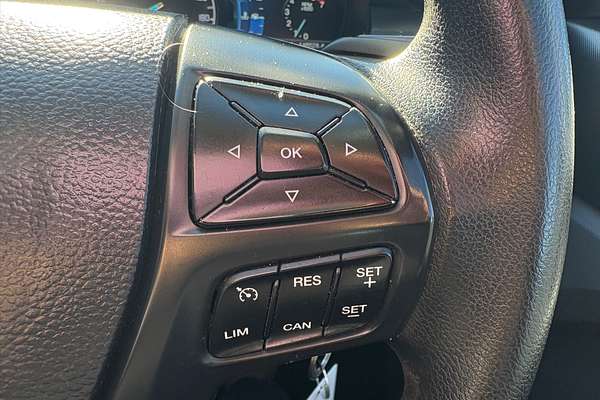 2017 Ford Everest Ambiente UA