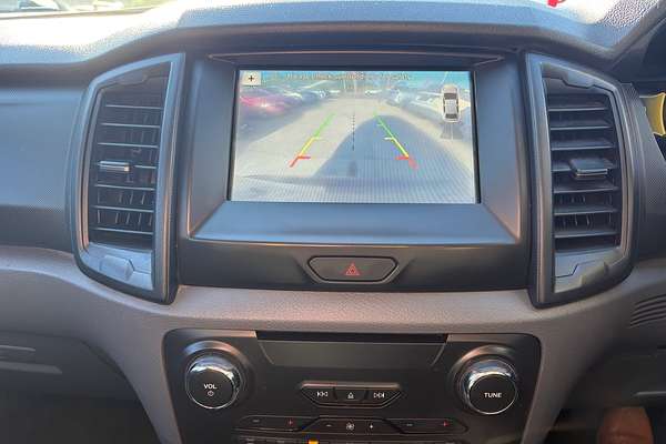 2017 Ford Everest Ambiente UA