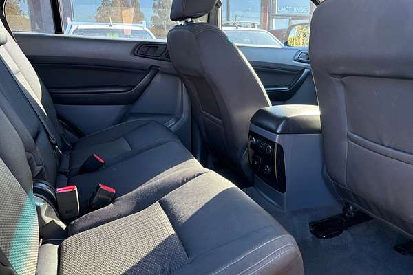2017 Ford Everest Ambiente UA