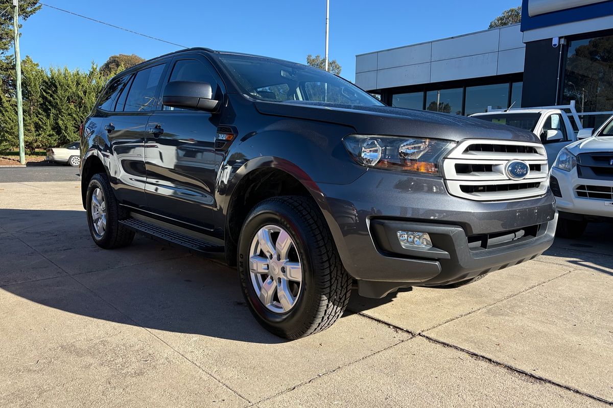 2017 Ford Everest Ambiente UA