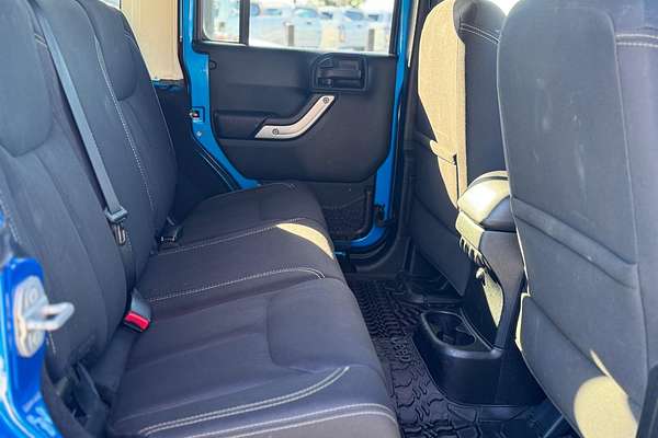 2014 Jeep Wrangler Unlimited Sport JK