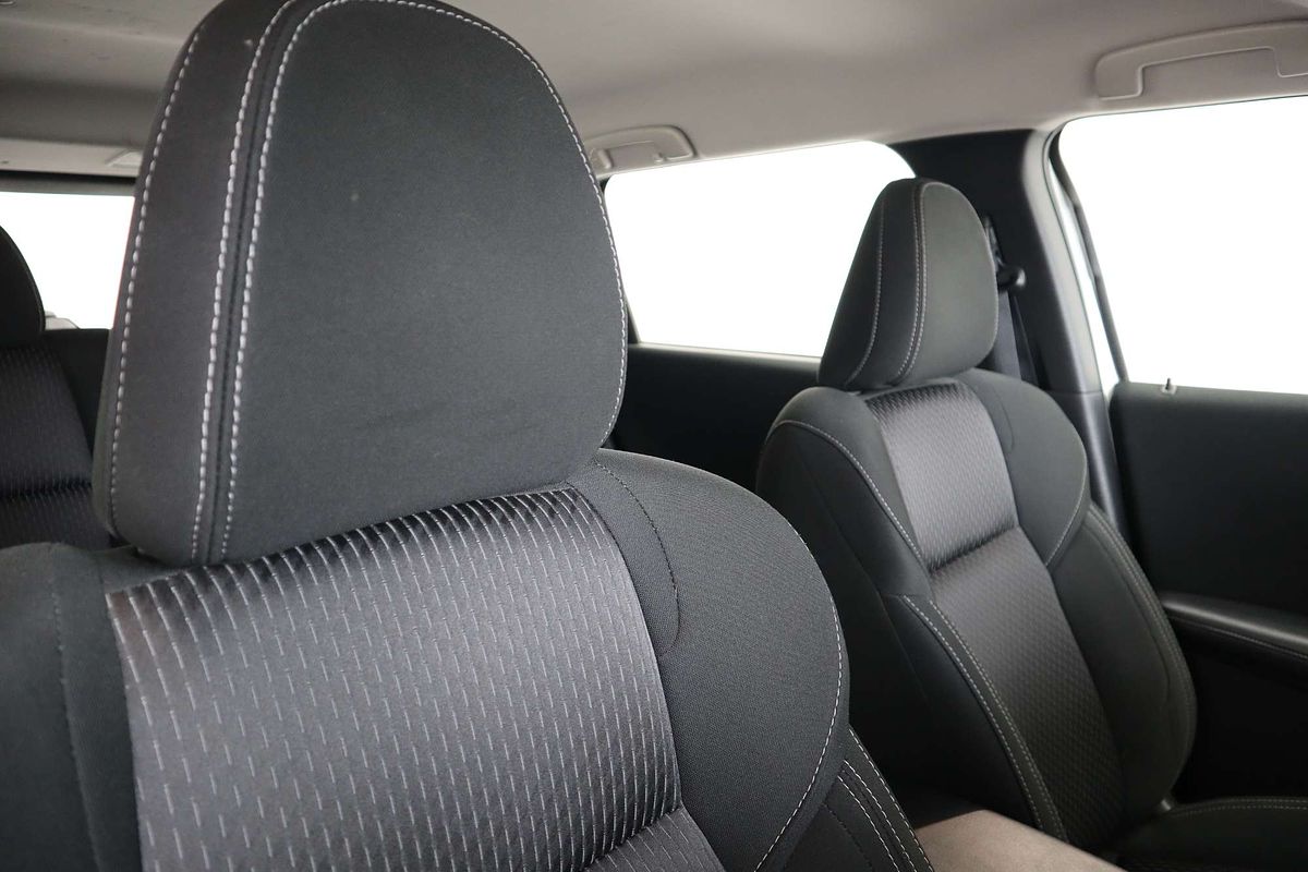 2023 Mitsubishi Outlander ES ZM