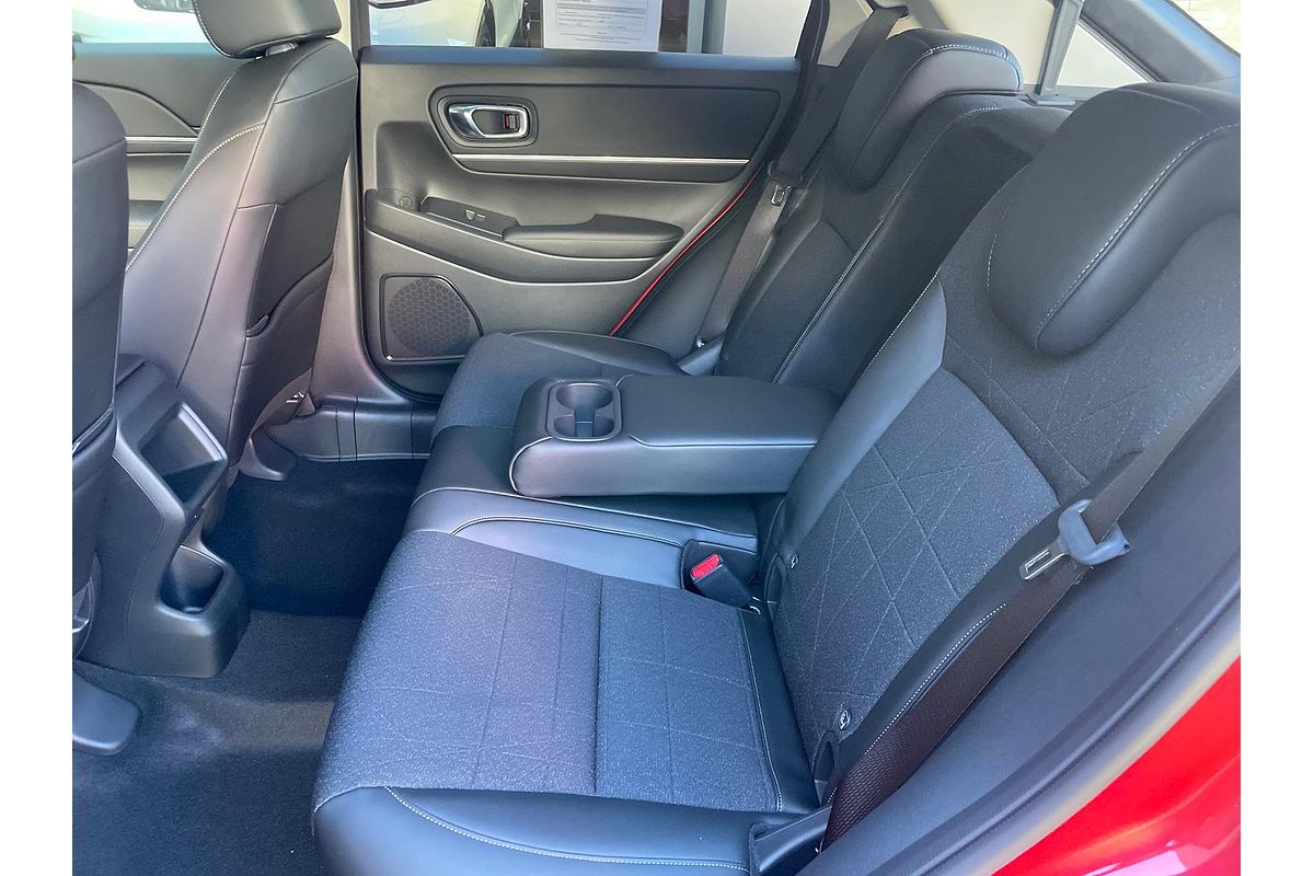2025 Honda HR-V e:HEV X