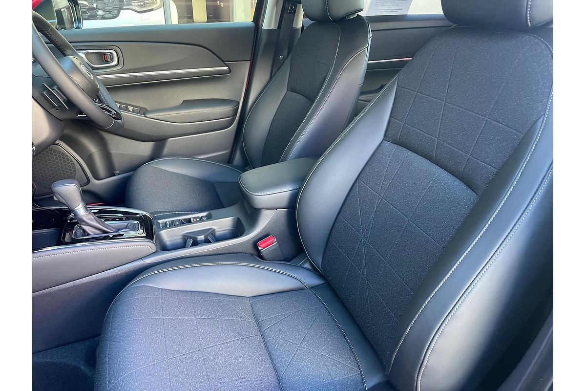 2025 Honda HR-V e:HEV X