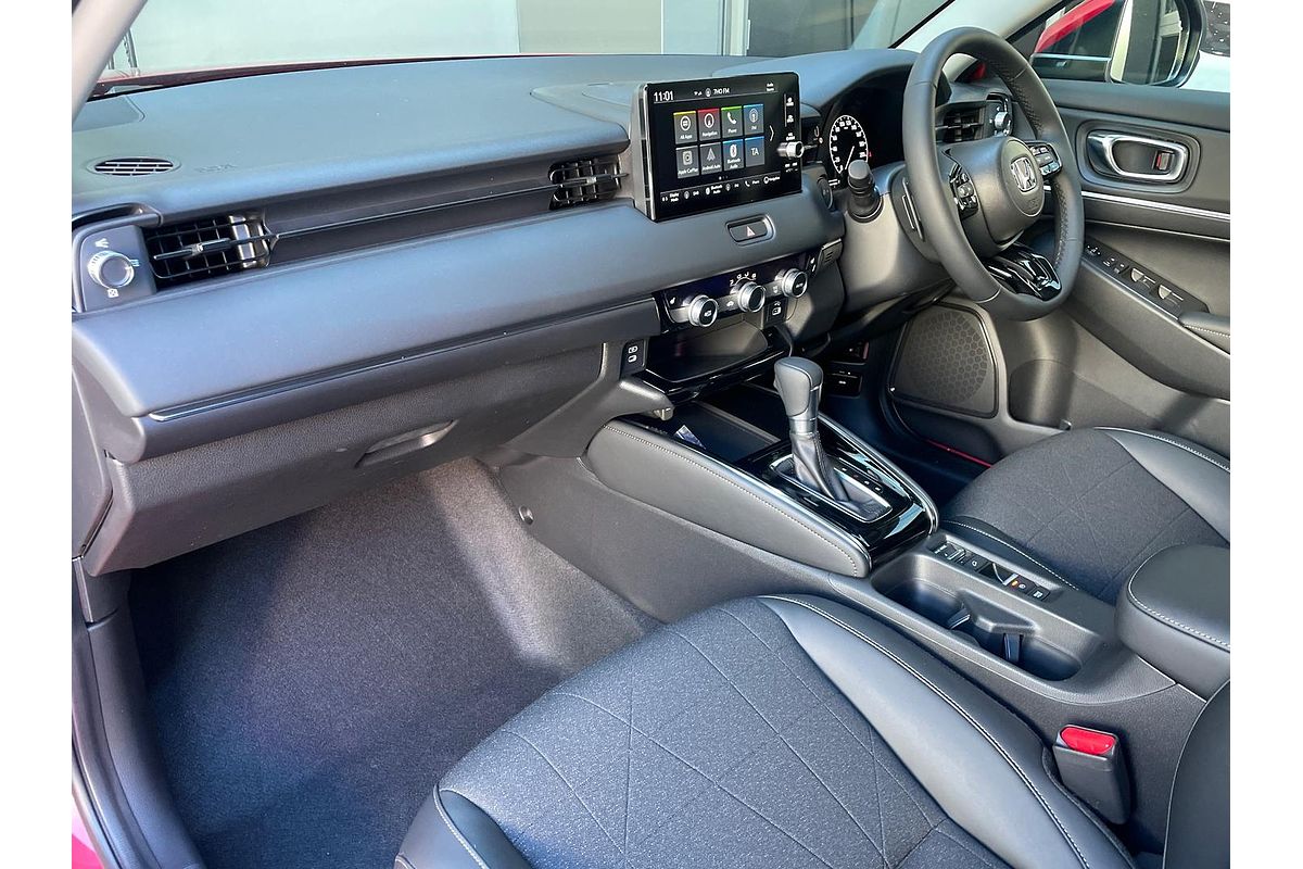 2025 Honda HR-V e:HEV X