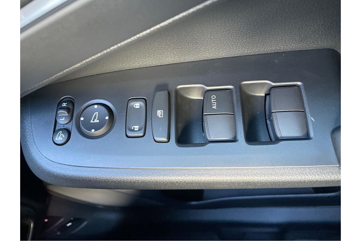 2025 Honda HR-V e:HEV X