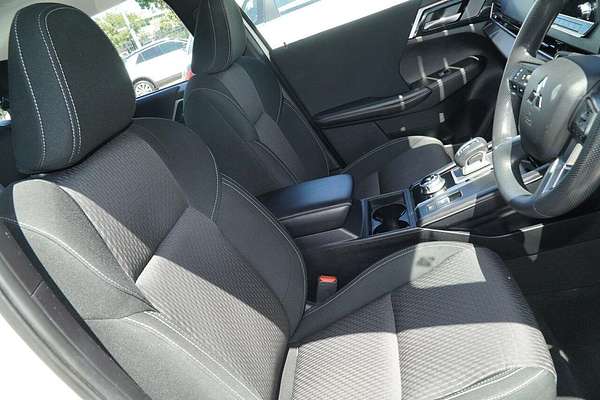2022 Mitsubishi Outlander ES ZM