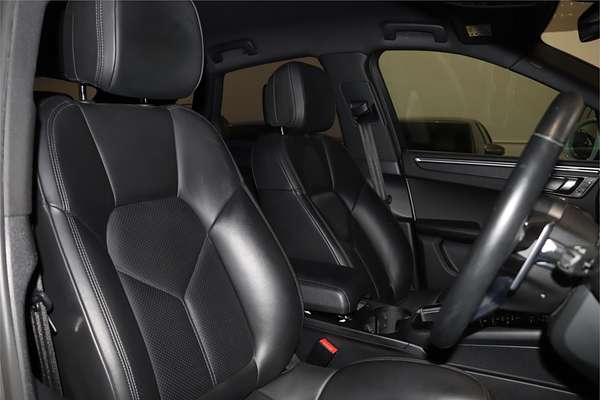 2019 Porsche Macan 95B