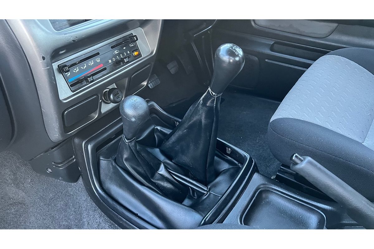2008 Nissan Navara ST-R (4x4) D22 MY08 4X4