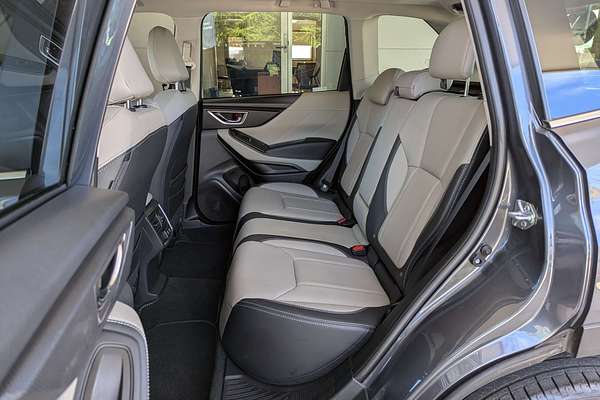 2022 Subaru Forester 2.5i-S S5