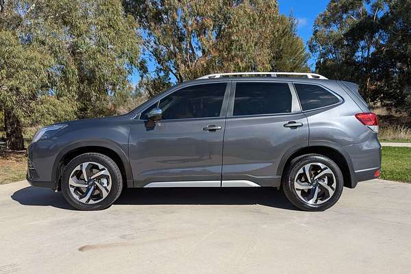 2022 Subaru Forester 2.5i-S S5