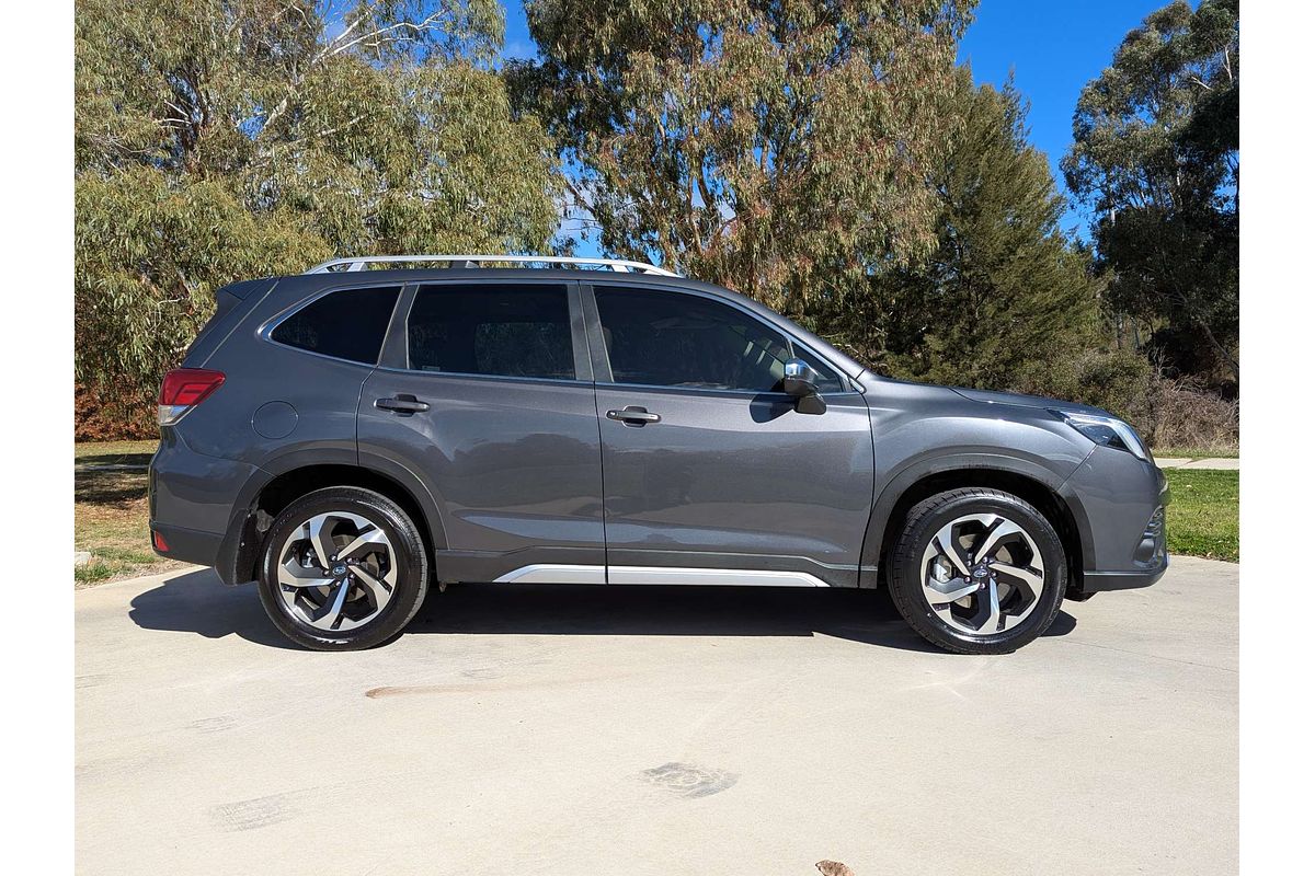 2022 Subaru Forester 2.5i-S S5