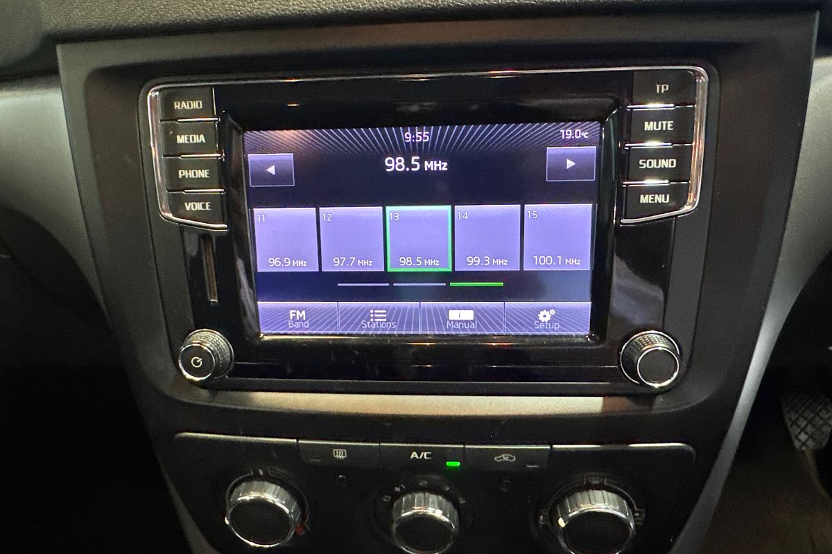 2015 SKODA Yeti 77TSI Active 5L
