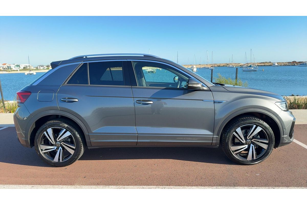 2024 Volkswagen T-Roc 140TSI R-Line D11