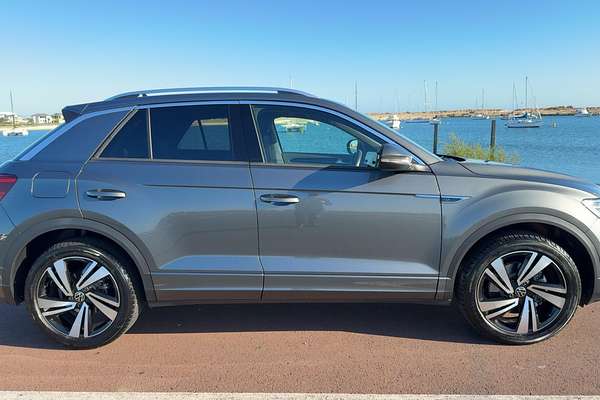 2024 Volkswagen T-Roc 140TSI R-Line D11