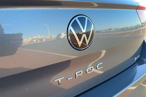 2024 Volkswagen T-Roc 140TSI R-Line D11