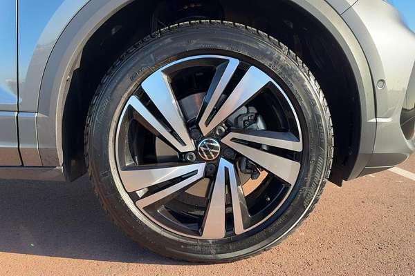 2024 Volkswagen T-Roc 140TSI R-Line D11