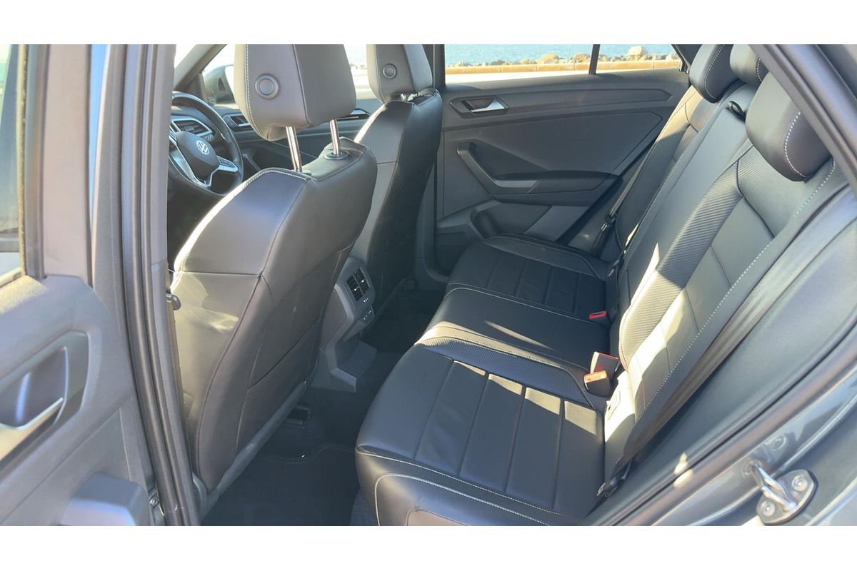 2024 Volkswagen T-Roc 140TSI R-Line D11