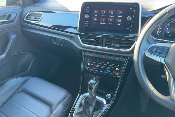 2024 Volkswagen T-Roc 140TSI R-Line D11