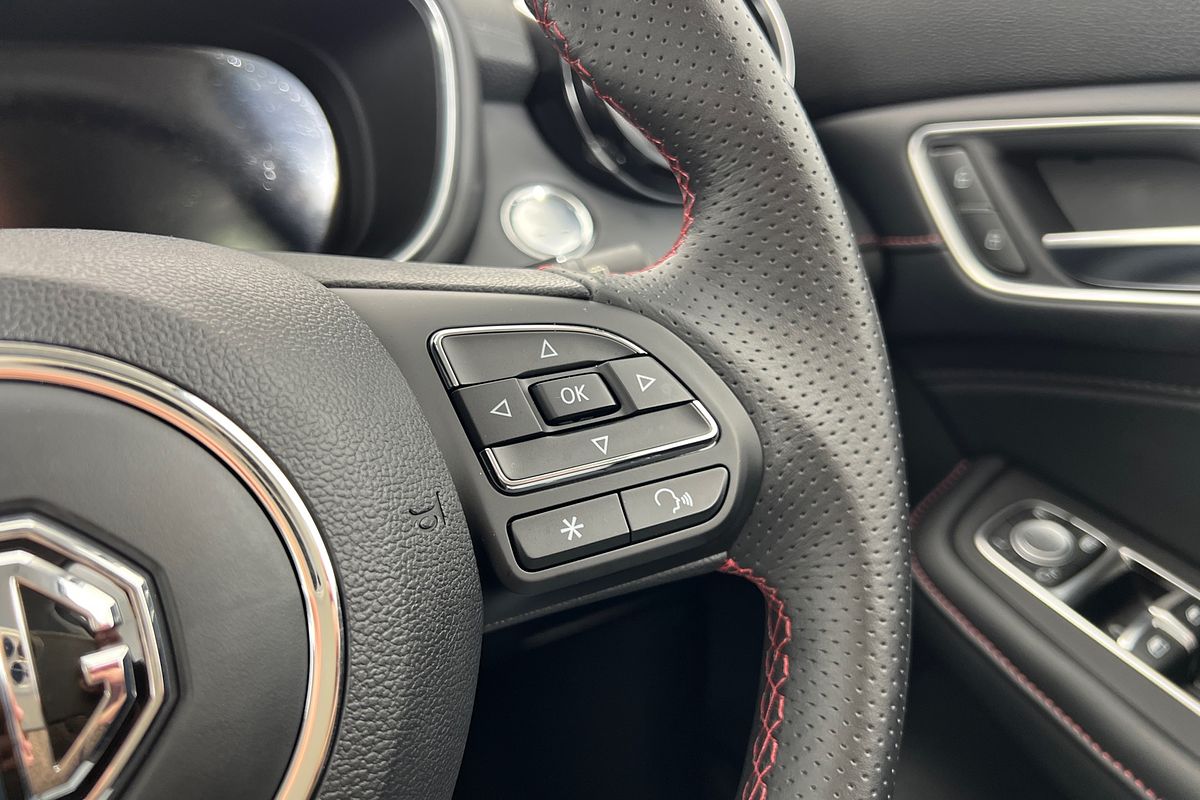 2024 MG HS Plus EV Excite SAS23