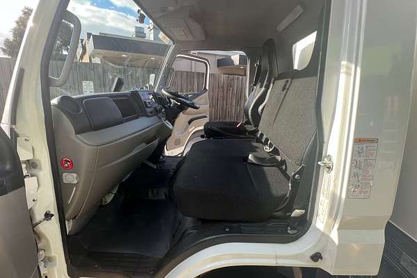 2019 Mitsubishi FUSO Canter 515