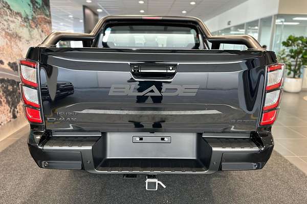 2025 Isuzu D-MAX BLADE 4X4