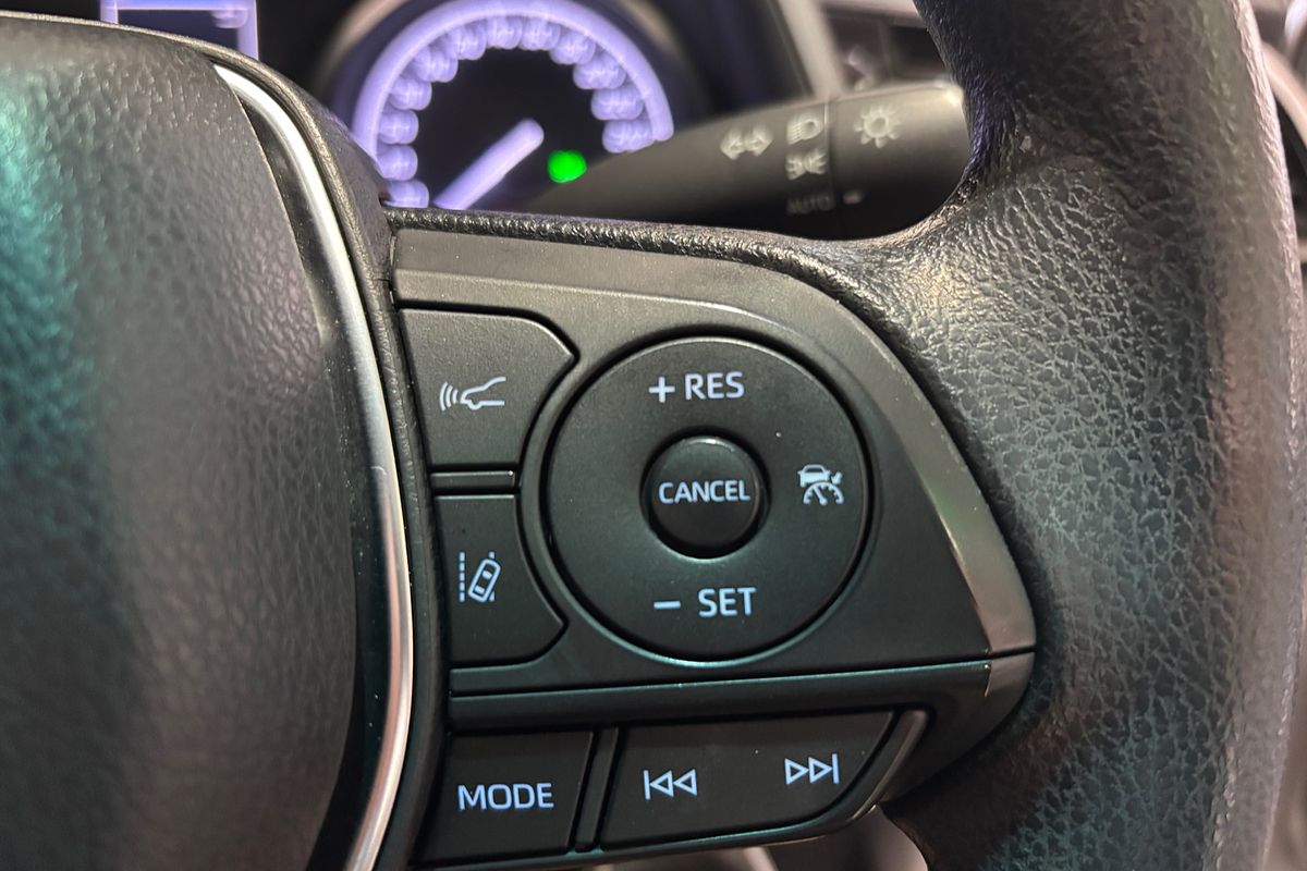2020 Toyota Camry Ascent ASV70R