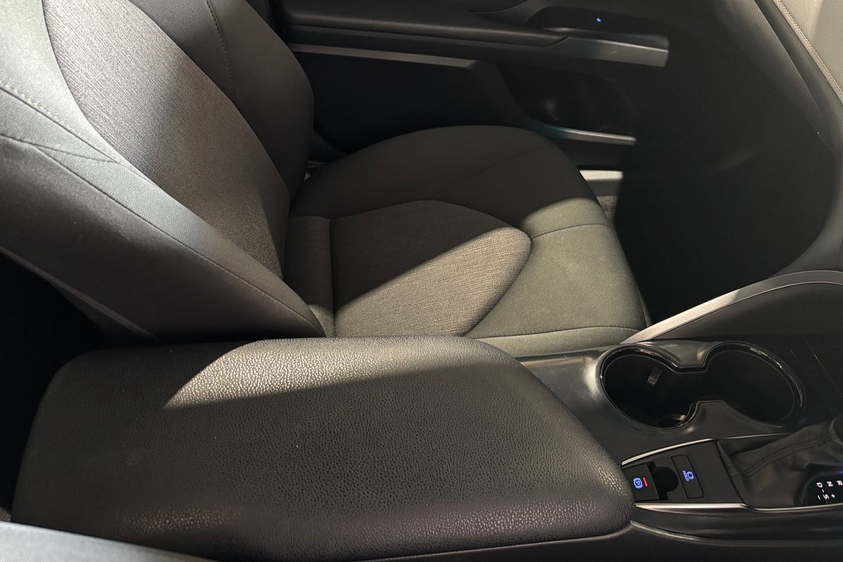 2020 Toyota Camry Ascent ASV70R
