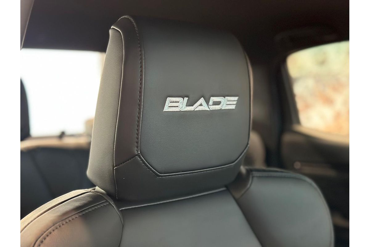 2025 Isuzu D-MAX BLADE 4X4