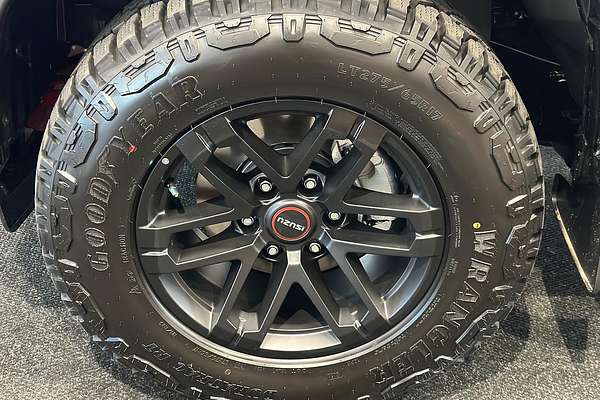 2025 Isuzu D-MAX BLADE 4X4