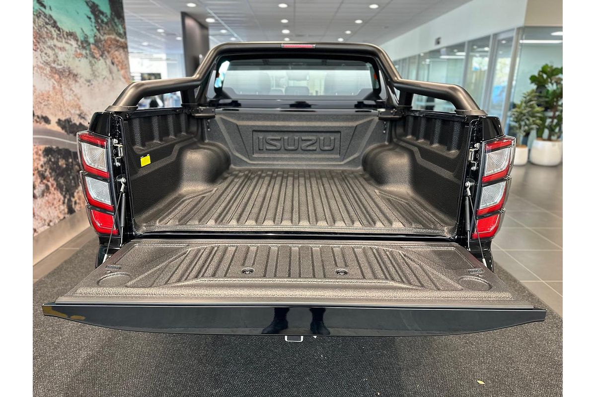 2025 Isuzu D-MAX BLADE 4X4