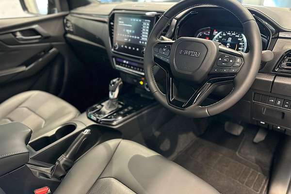 2025 Isuzu D-MAX BLADE 4X4