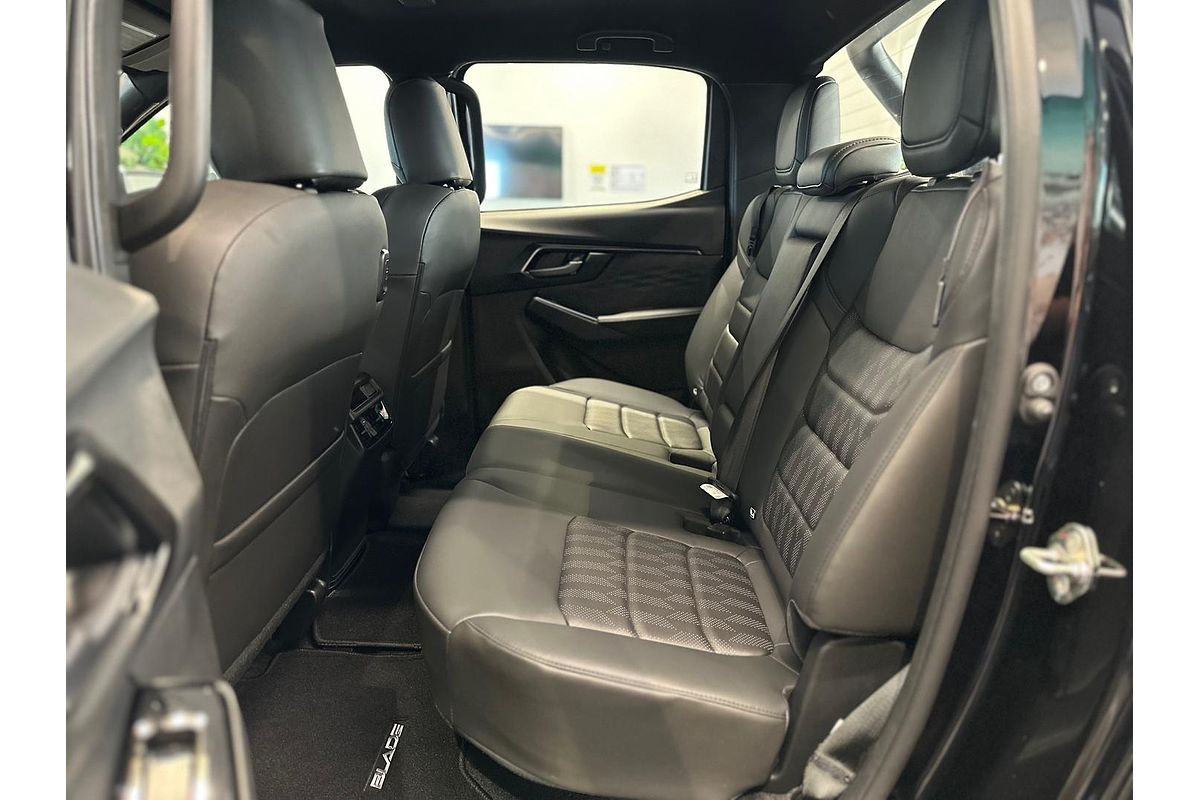 2025 Isuzu D-MAX BLADE 4X4