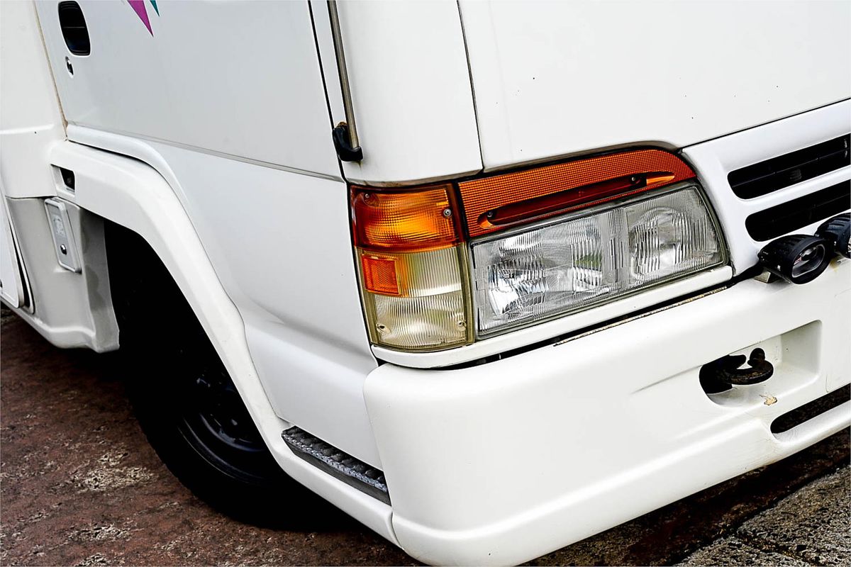 1997 Isuzu Elf Camper van Camper